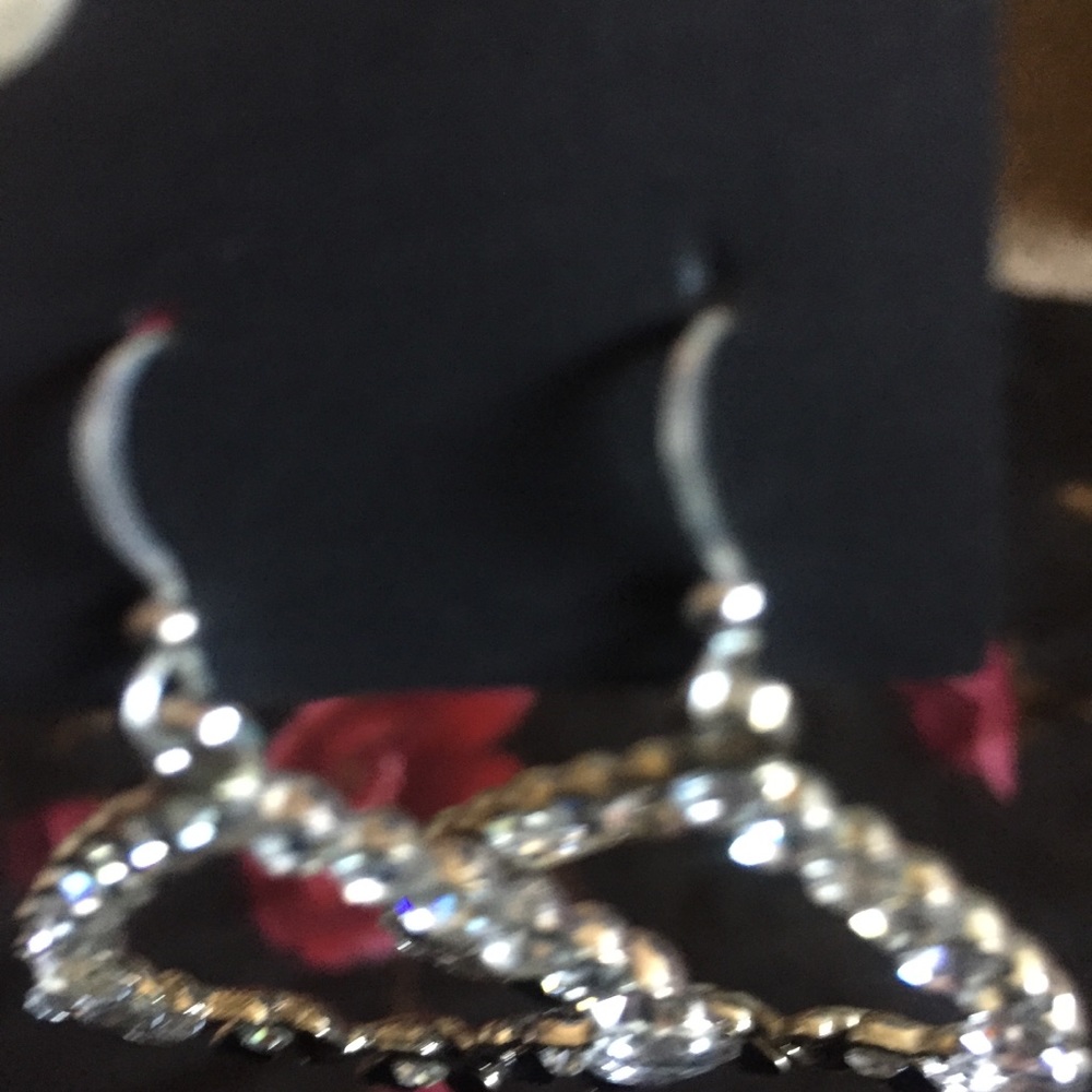 Silver with black flowers earrings - Picture 5 of 7